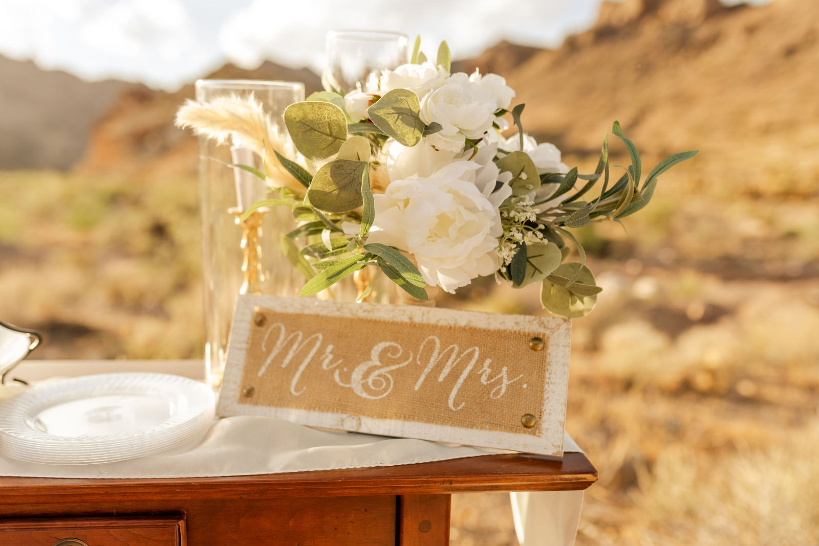 Mr and Mrs wedding sign with desert backdrop in Las Vegas